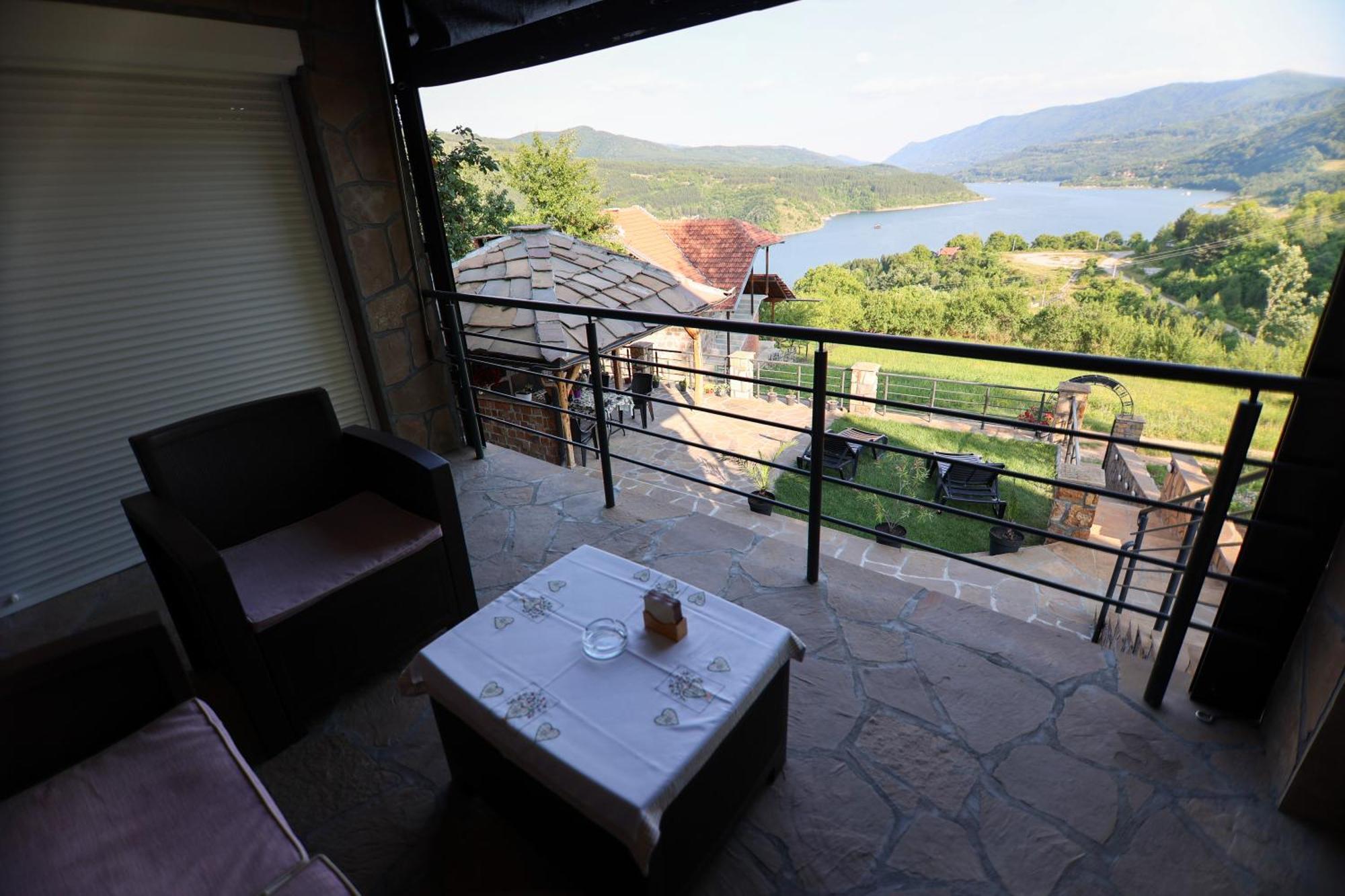 Vila Nemir Zavojsko Jezero Пирот Стая снимка
